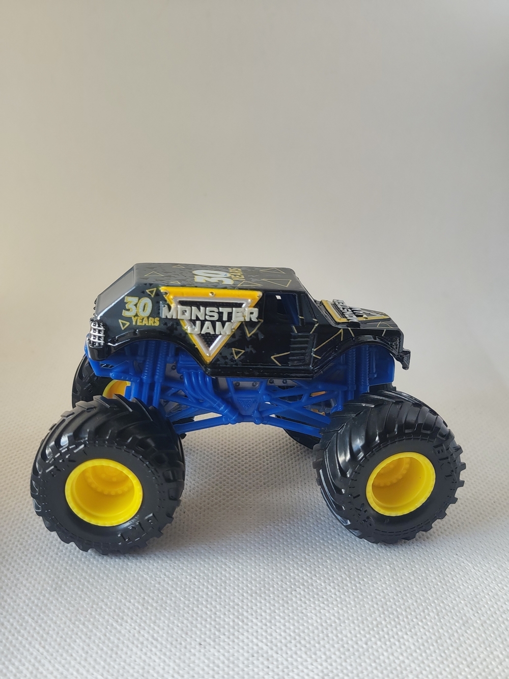 3/$25💙Monster Jam – 30 Years Anniversary Truck